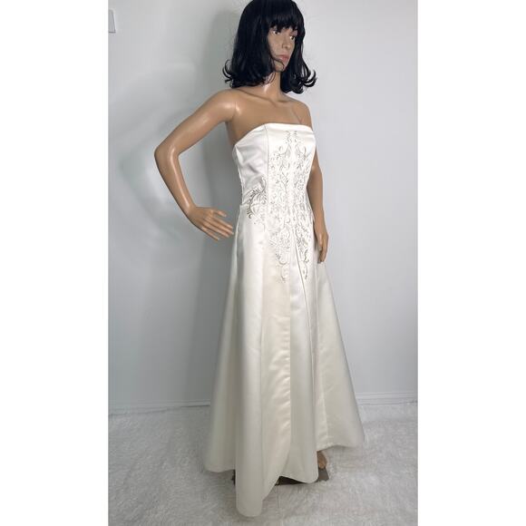 1990s Jessica McClintock Ivory Embroidered Strapless Formal Gown USA made XS - Picture 16 of 16